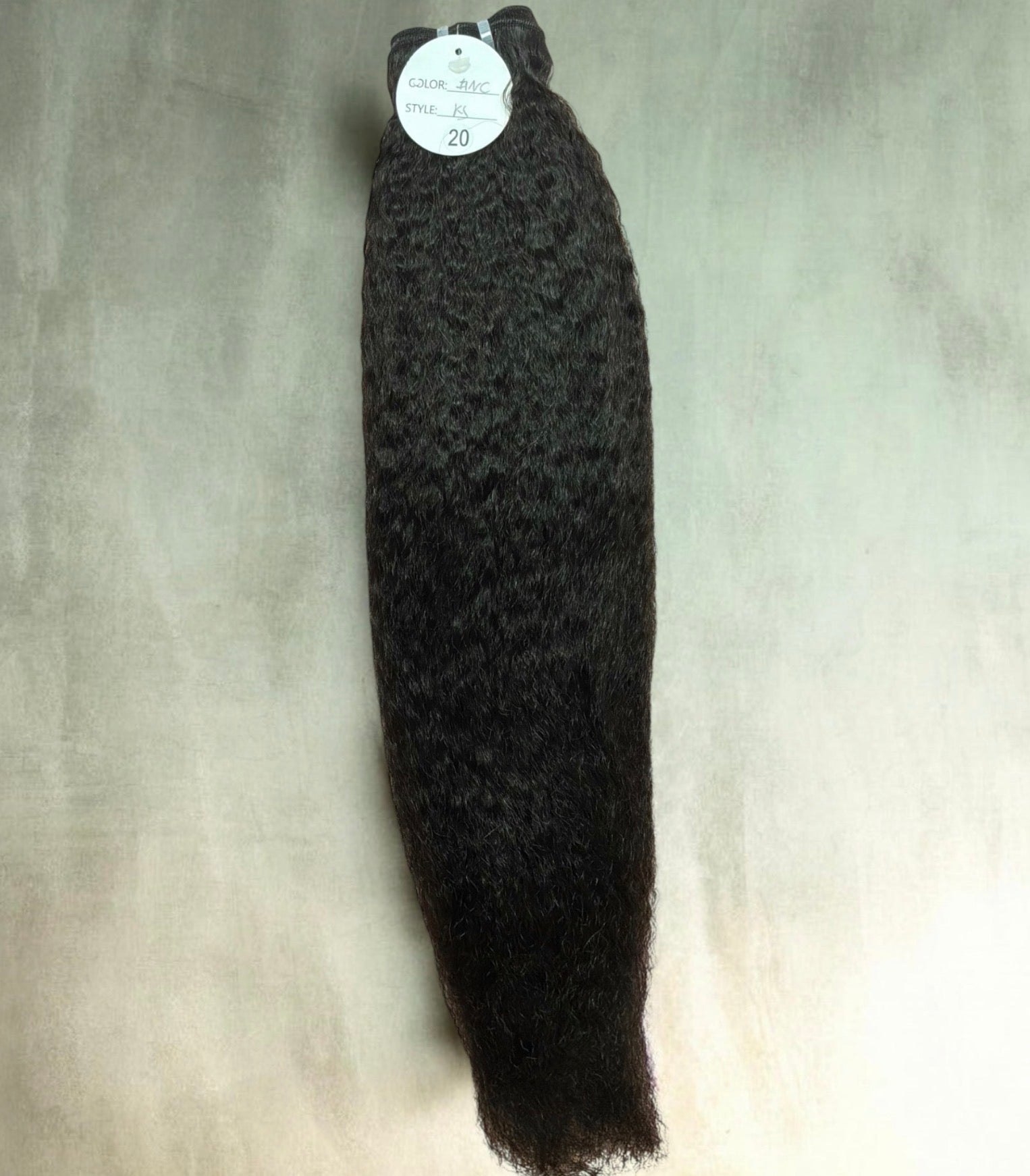 20" KINKY STRAIGHT - NATURAL COLOR